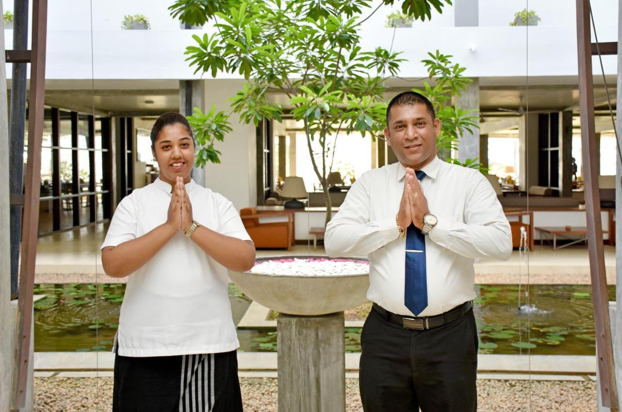 Goldi Sands Hotel Negombo Exterior photo